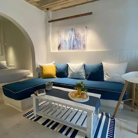 Kalli's Traditional Renovated House In Chora d'Ios