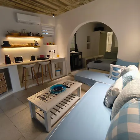Kalli's Traditional Renovated House In *