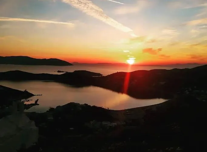 Kalli's Tranditional Renovated House In * 이오스 코라