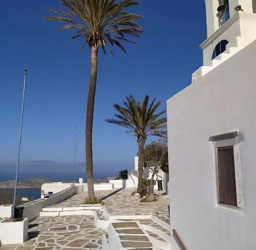 펜션 Kalli's Tranditional Renovated House In