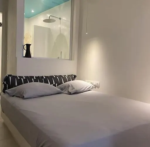 펜션 Kalli's Tranditional Renovated House In 이오스 코라