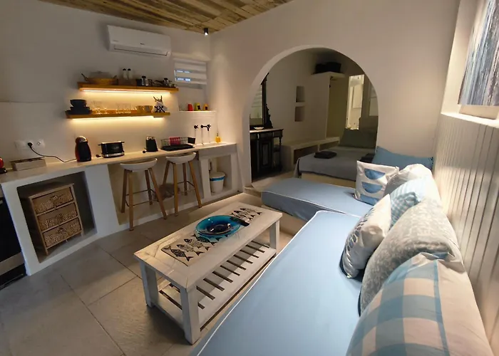 Kalli's Tranditional Renovated House In *