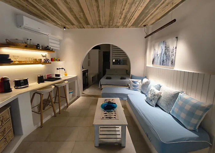 Kalli's Tranditional Renovated House In *